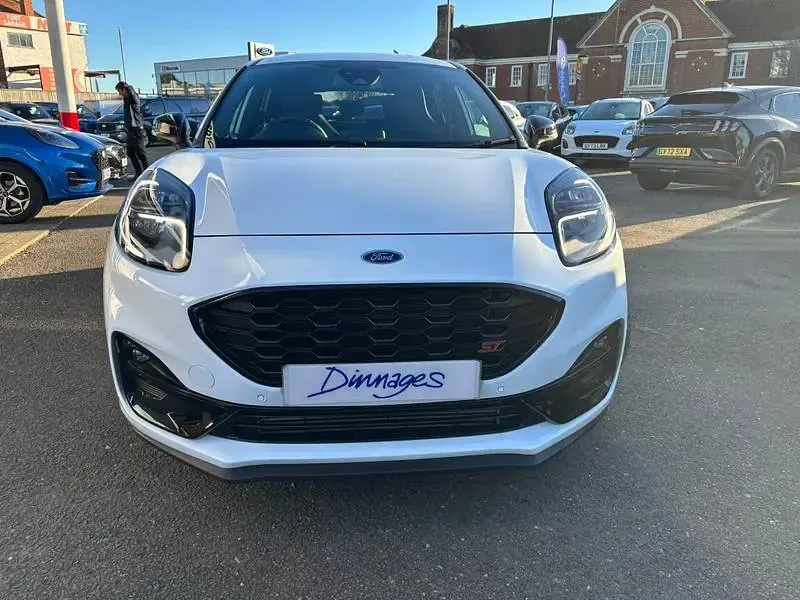 Used Ford Puma ST 200 HP (147 kW) 2023 White Hatchback