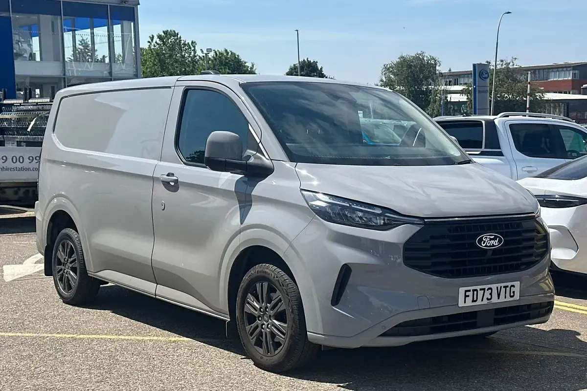 Used Ford Transit Custom Limited 170 HP (125 kW) 2024 Van