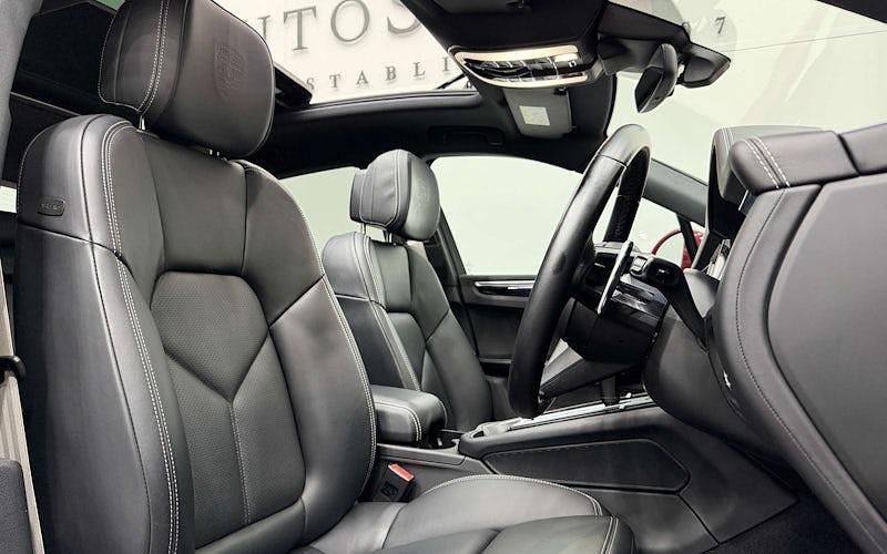 Used Porsche Macan S 379 HP (278 kW) 2025 SUV