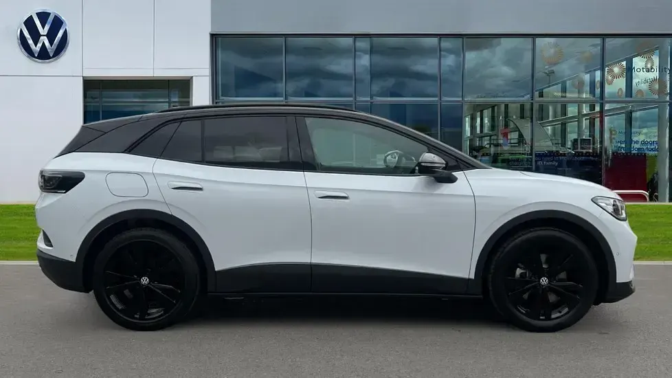 New VW ID.4 Black Edition 210 kW (286 HP) 2026 Glacier white metallic black SUV