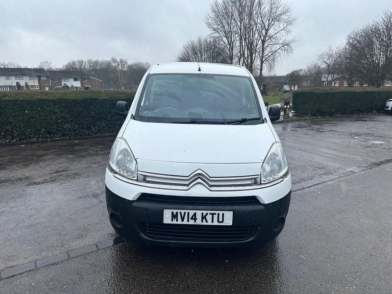Used Citroën Berlingo 75 HP (55 kW) 2014 White MPV