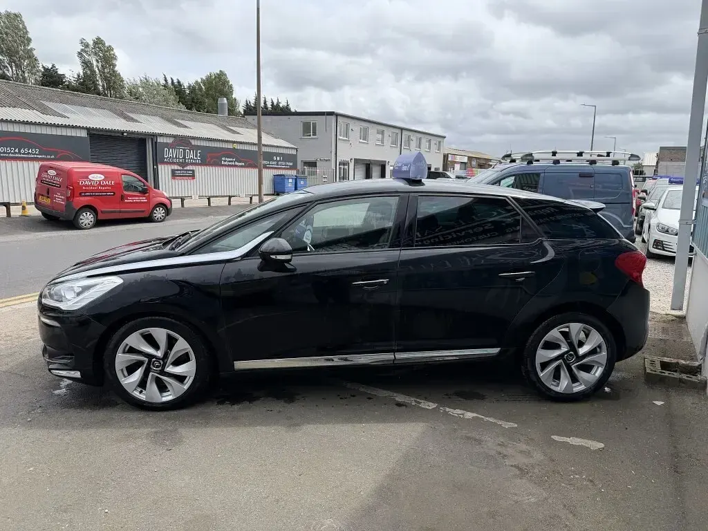 Used Citroën DS5 2012 Black Hatchback