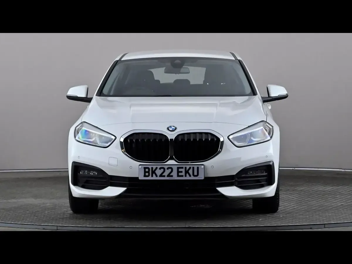 Used BMW 118 2022 White Hatchback