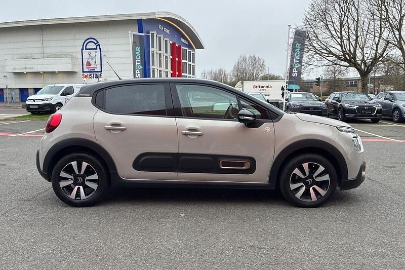Used Citroën C3 PureTech 82 HP (60 kW) 2023 Beige Hatchback