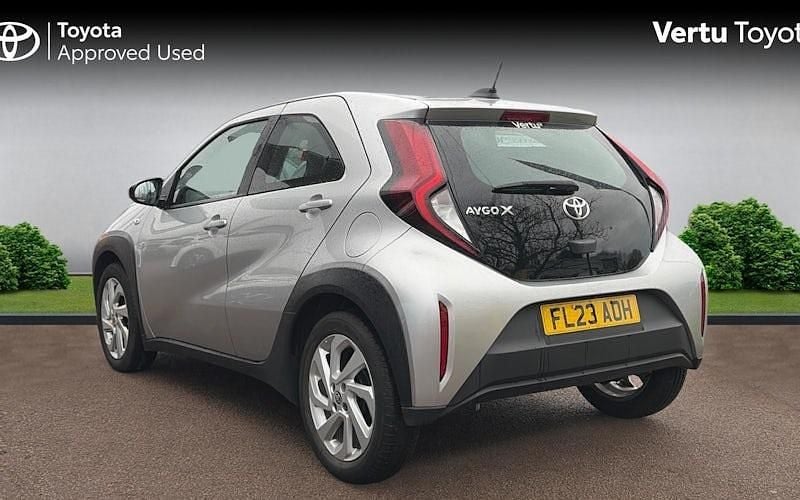 Used Toyota Aygo X PURE 72 HP (52 kW) 2025 SUV