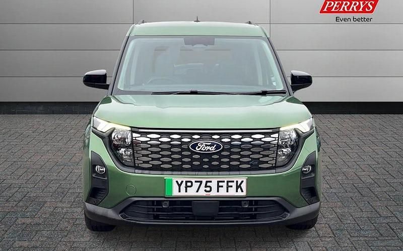 New Ford Courier Titanium 100 kW (136 HP) 2025 MPV