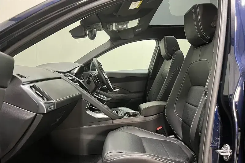 Używany Jaguar E-Pace R-Dynamic 201 KM (147 kW) 2024 Niebieski SUV