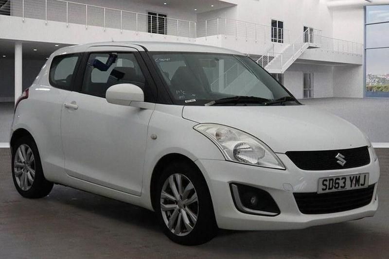 Used Suzuki Swift SZ3 94 HP (69 kW) 2013 White Hatchback
