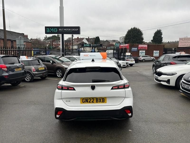 Used Peugeot 308 SW Active Premium 130 HP (95 kW) 2022 White Estate