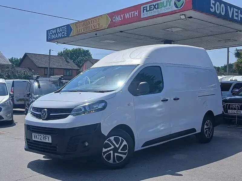 Used Vauxhall Vivaro S 100 HP (73 kW) 2023 White MPV
