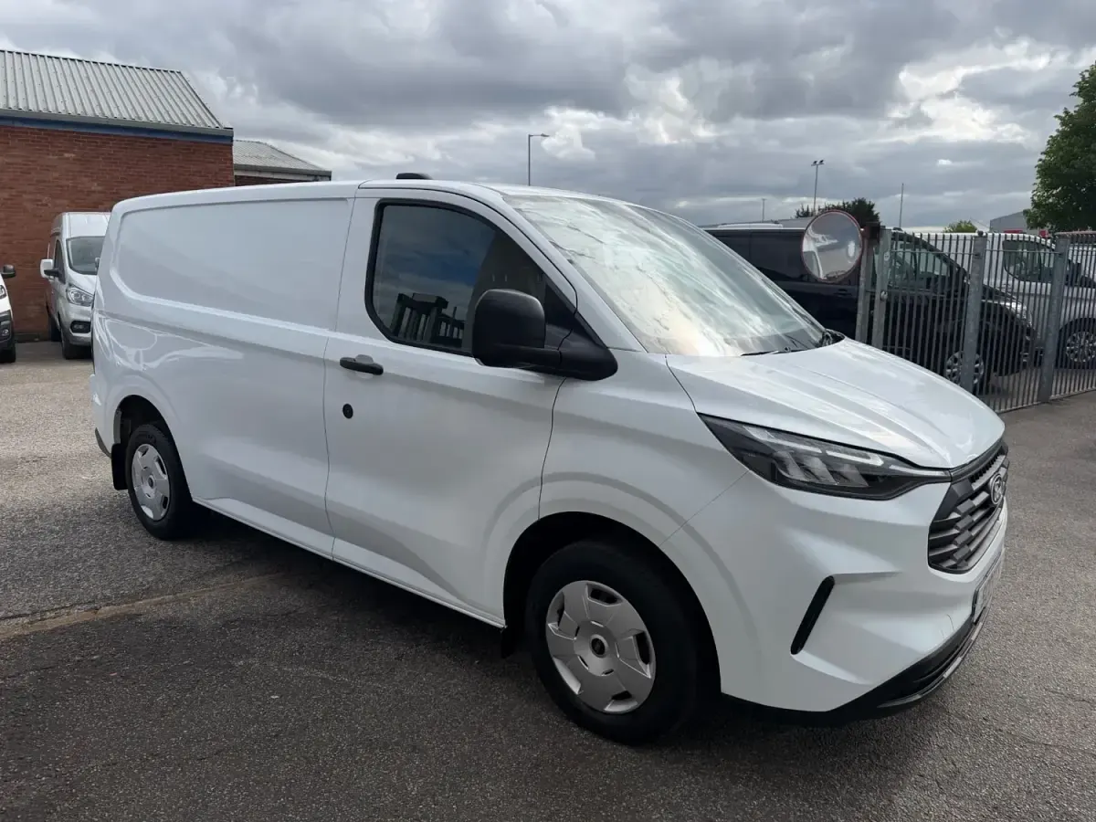 Second-hand Ford Transit Custom Trend 136 CP (100 kW) 2024 Alb Van