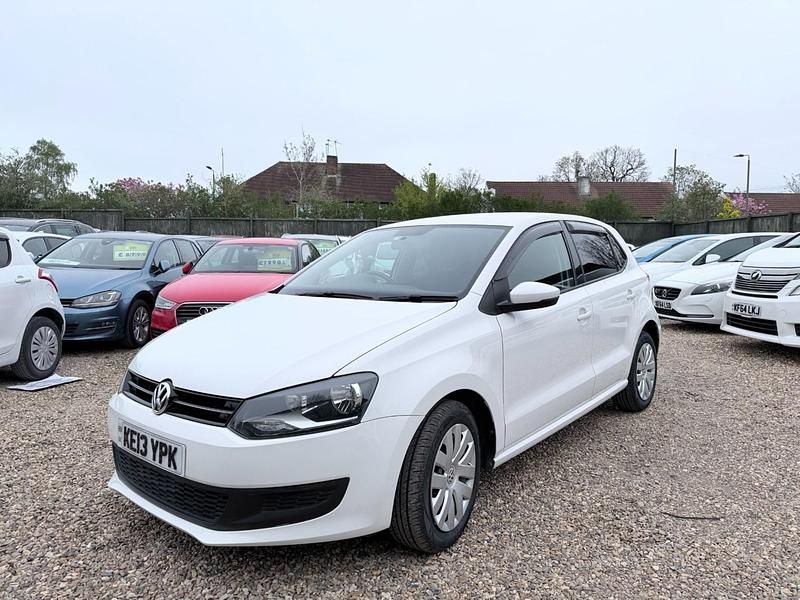 Begagnad VW Polo SE 2013 Vit Halvkombi