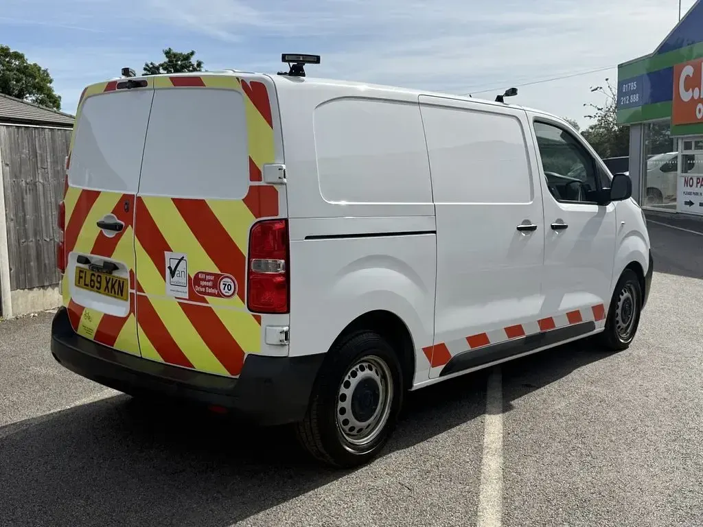 Used Vauxhall Vivaro Edition 2019 White MPV