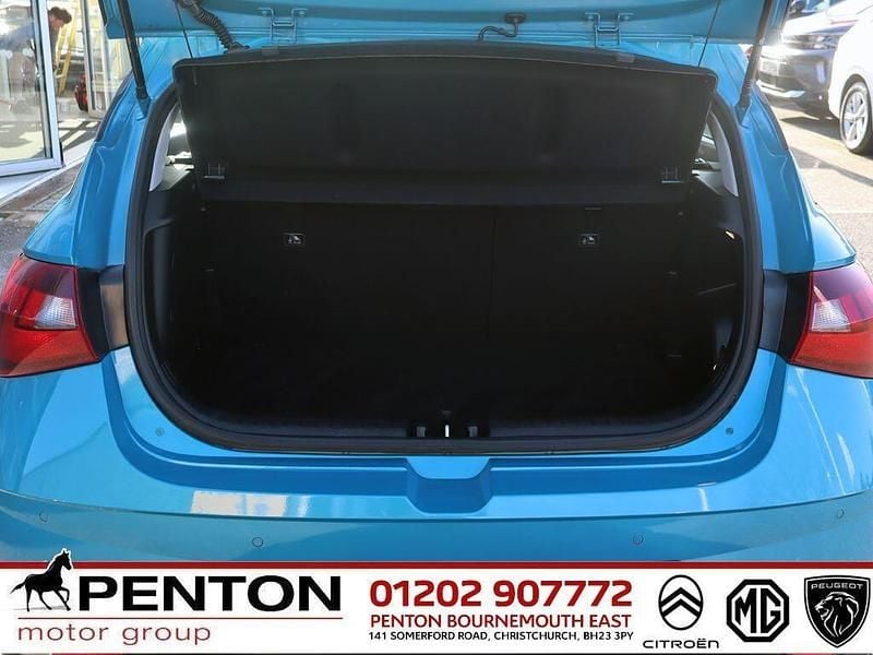 Used Hyundai i20 SE 99 HP (72 kW) 2022 Blue Hatchback