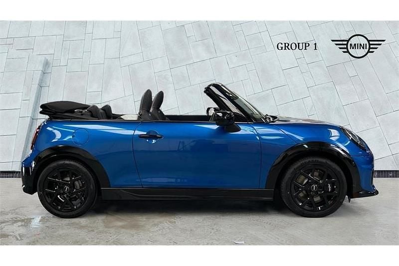 Used Mini Cooper Cabriolet Sport 201 HP (147 kW) 2025 Icy sunshine blue Cabriolet