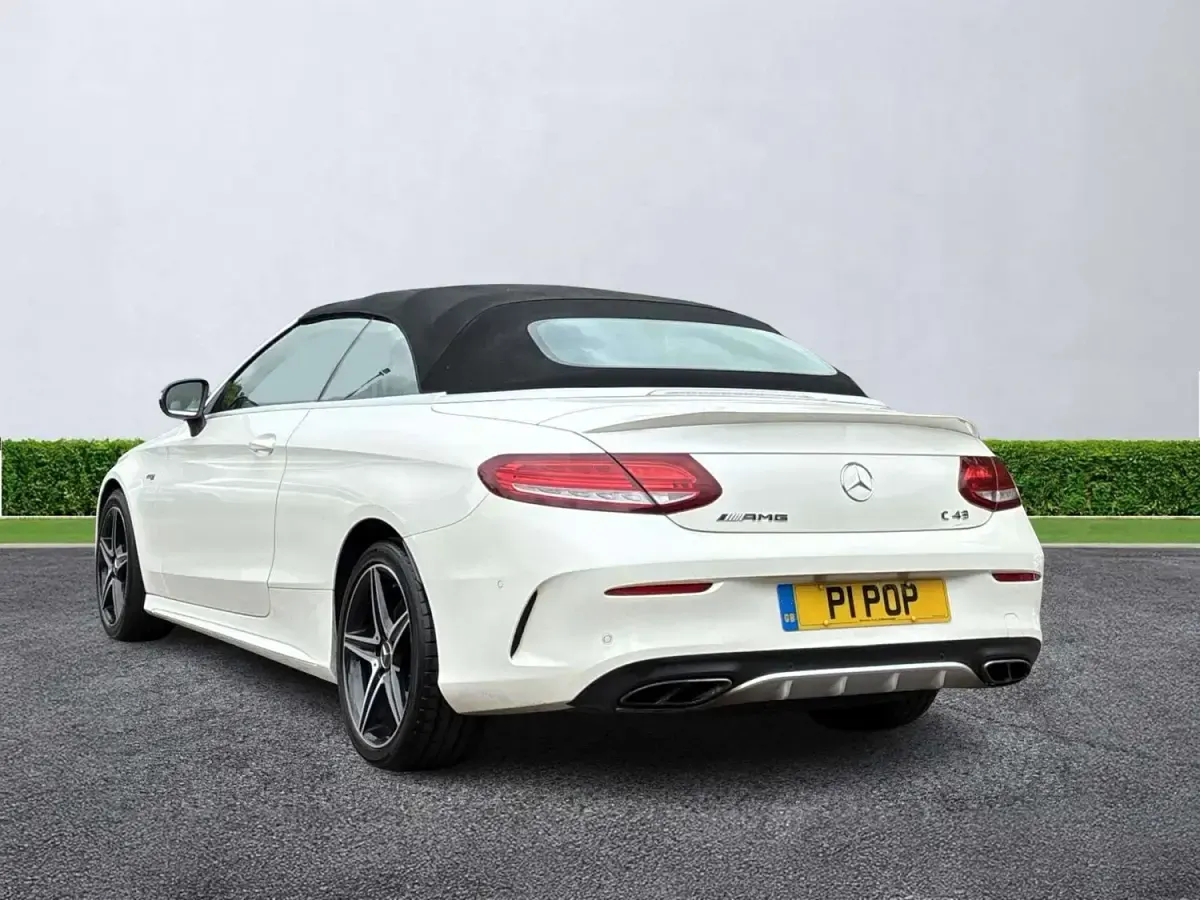 Begagnad Mercedes C43 AMG Premium Plus 2017 Vit Cab