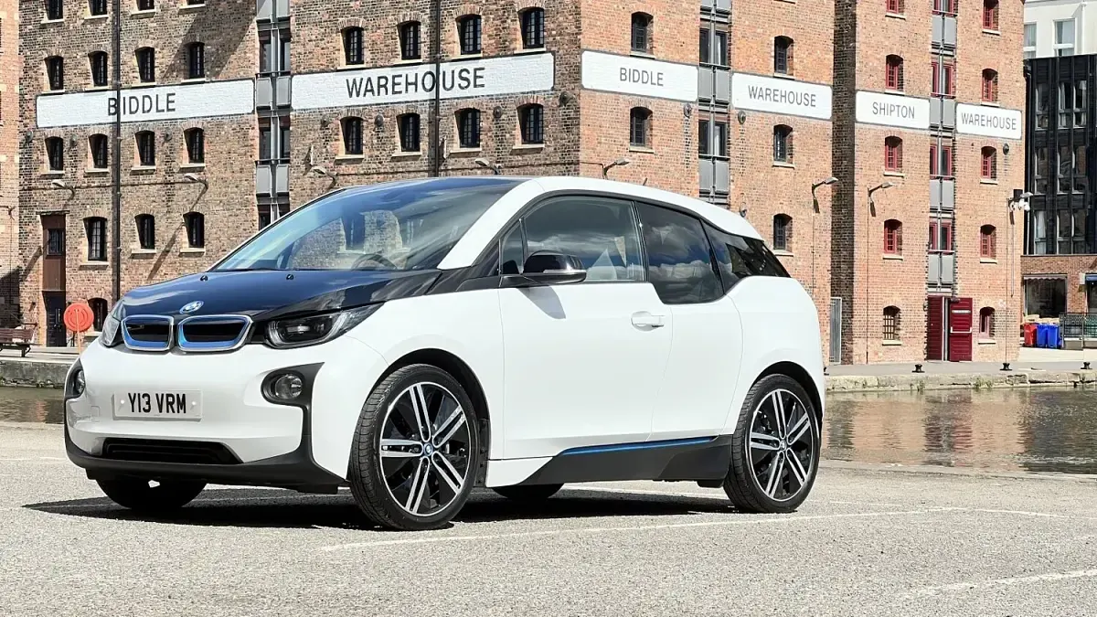 Used BMW i3 Performance 170 HP (125 kW) 2016 White Hatchback