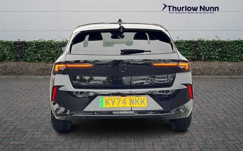 Used Vauxhall Astra Ultimate 114 kW (156 HP) 2024 Black Hatchback