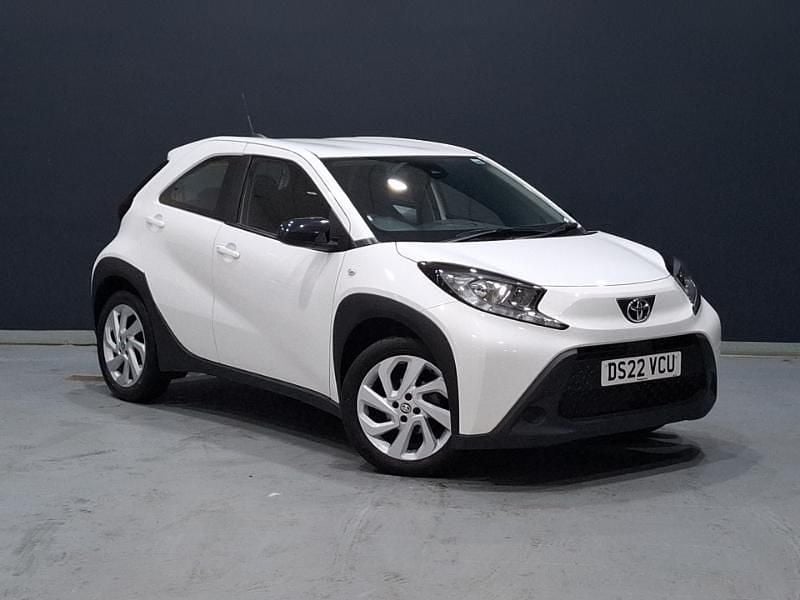 White Used 2022 Toyota Aygo X PURE SUV | £11,798 - Image 1/4