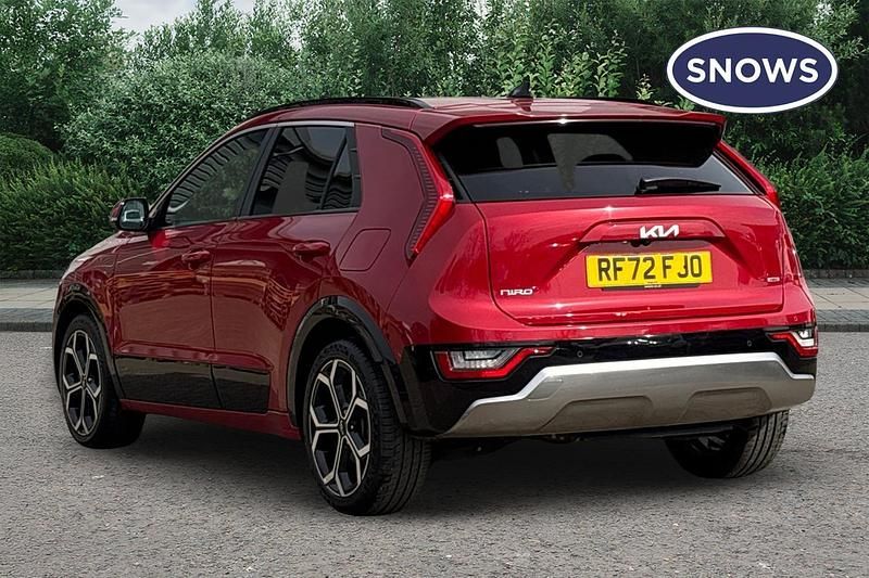 Used Kia Niro 139 HP (102 kW) 2022 Runway red SUV