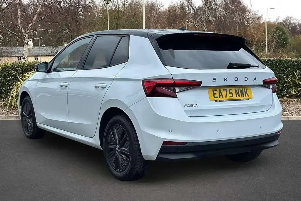 Used Skoda Fabia Design Edition 94 HP (69 kW) 2025 Moon white metallic black magic pearl effect Hatchback