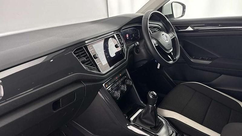 Used VW T-Roc SEL 150 HP (110 kW) 2018 White SUV