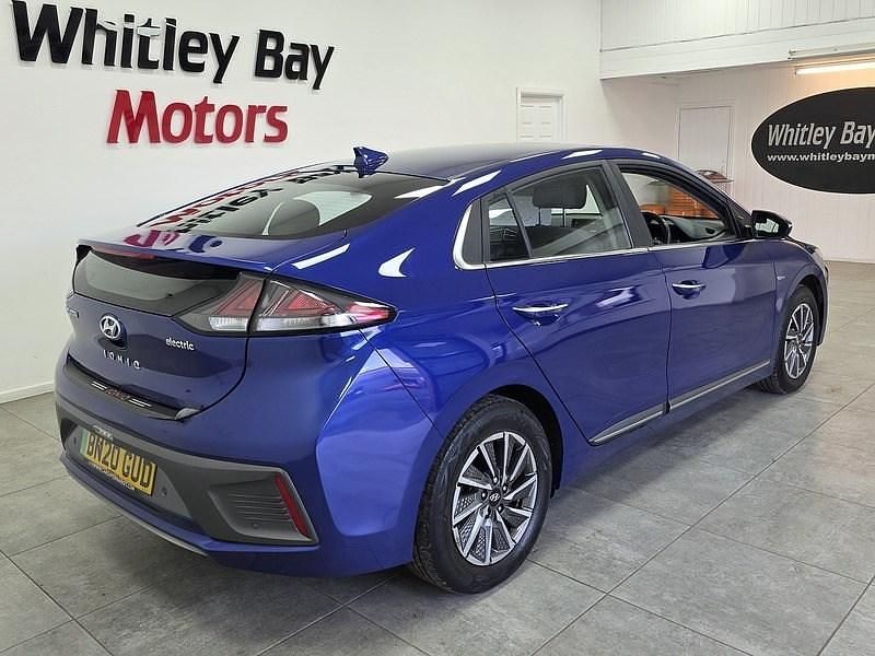 Used Hyundai Ioniq Premium 100 kW (136 HP) 2020 Blue Hatchback