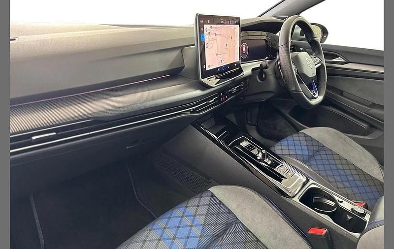 Second-hand VW Golf VIII R 333 CP (244 kW) 2025 Albastru Hatchback