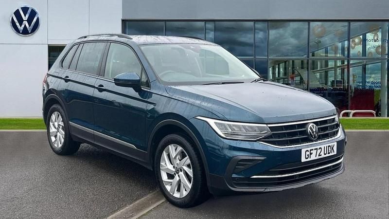 Blue Used 2022 VW Tiguan Life SUV | £19,184 (Fair price) - Image 1/4