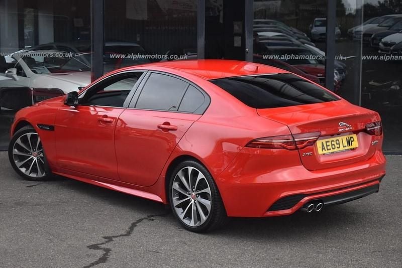 Used Jaguar XE R-Dynamic 180 HP (132 kW) 2020 Red Sedan