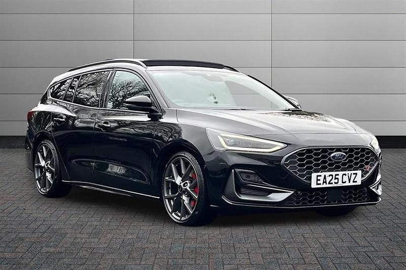Used Ford Focus ST 280 HP (205 kW) 2025 Agate black Estate