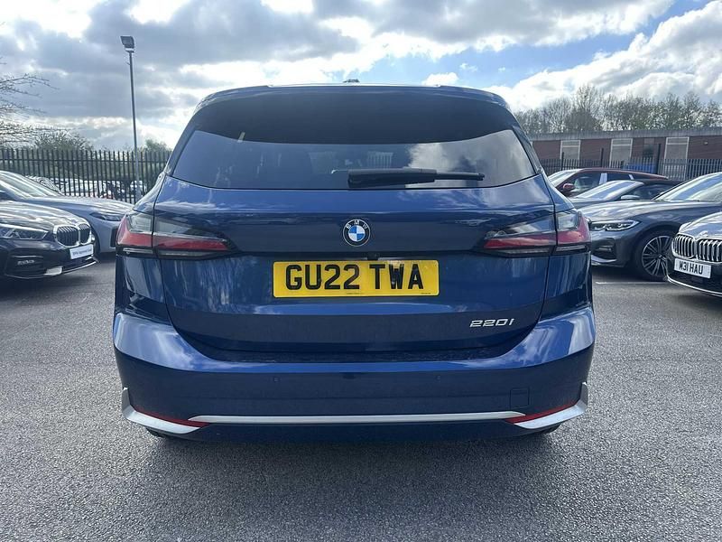 Used BMW 220 Active Tourer Luxury Line 168 HP (123 kW) 2022 Blue MPV