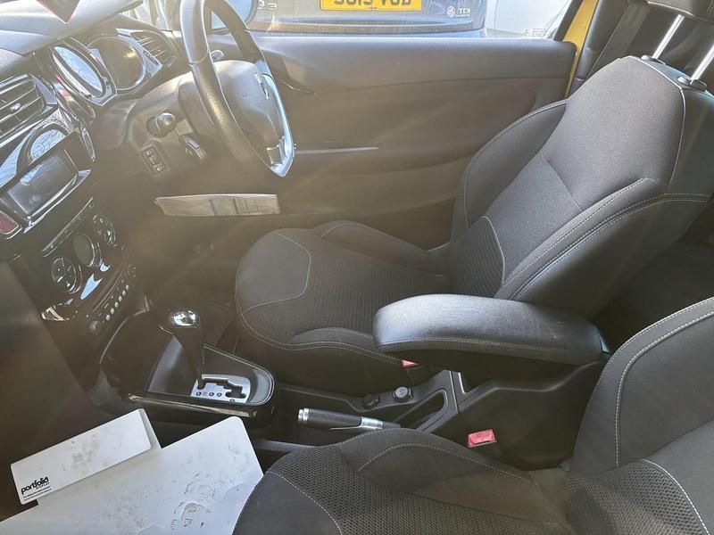 Used Citroën DS3 120 HP (88 kW) 2014 Yellow Hatchback