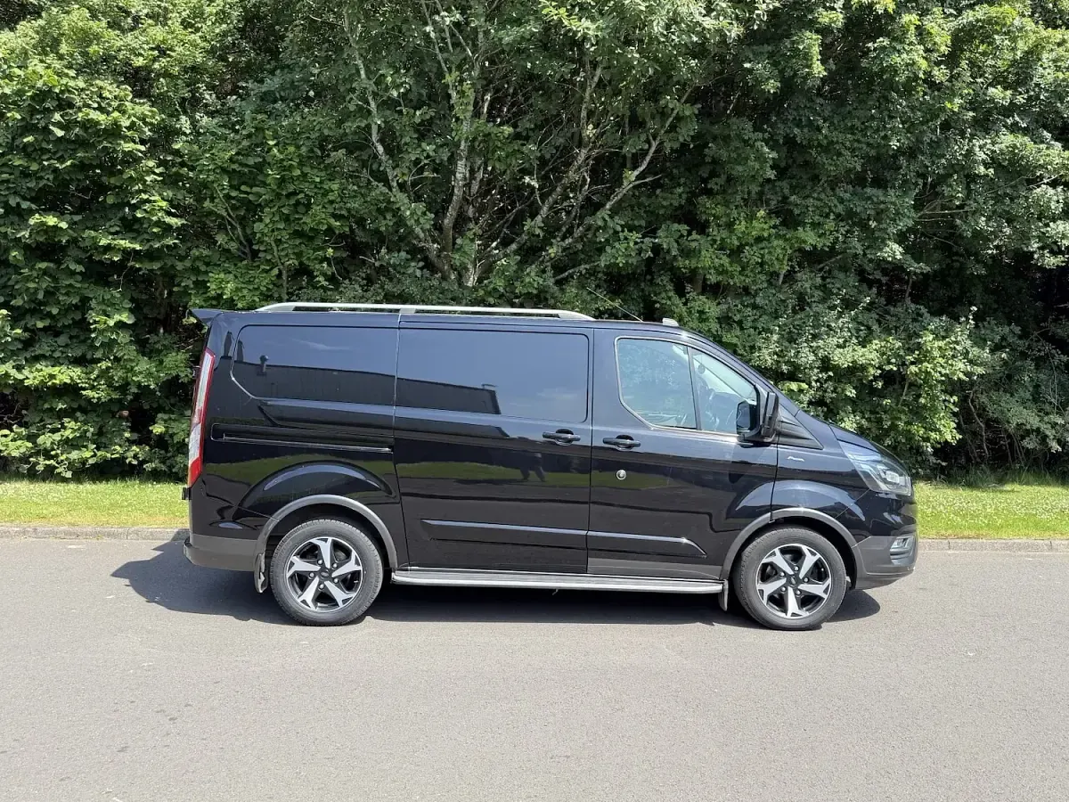 Used Ford Transit Custom Active 130 HP (95 kW) 2022 Black Van
