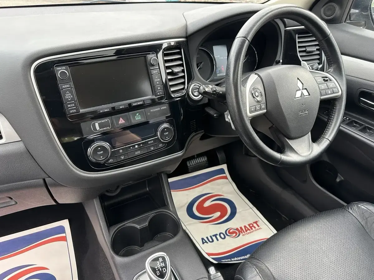 Used Mitsubishi Outlander P-HEV 2015 Grey Estate