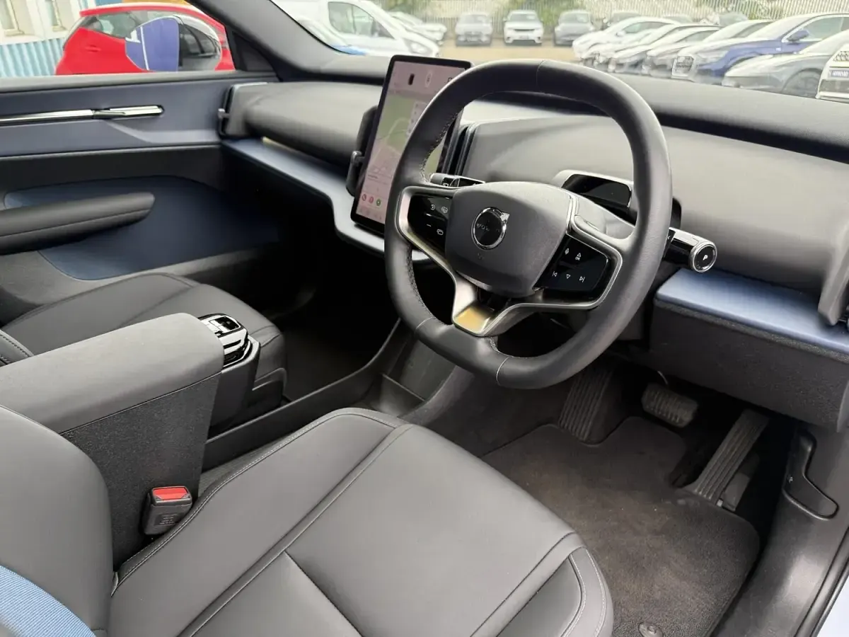 Used Volvo EX30 Ultra 200 kW (272 HP) 2024 Blue SUV