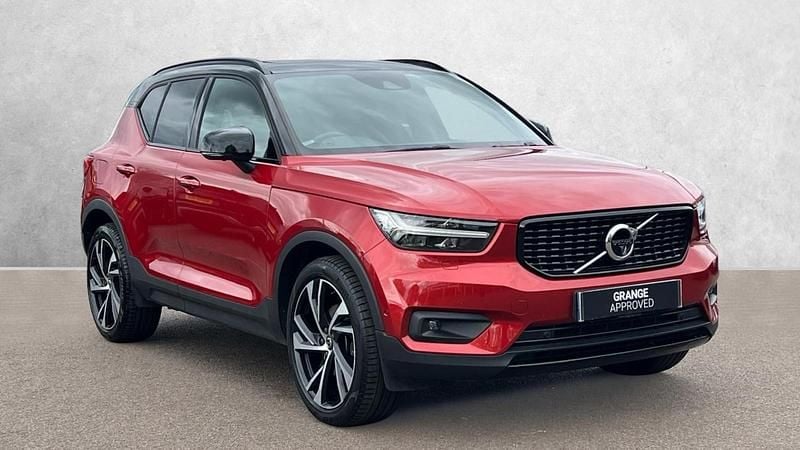Usado Volvo XC40 247 HP (181 kW) 2019 Vermelho SUV