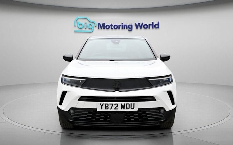 Used Vauxhall Mokka GS Line 131 HP (96 kW) 2022 White SUV