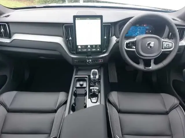 New Volvo XC60 Plus 247 HP (181 kW) 2026 SUV