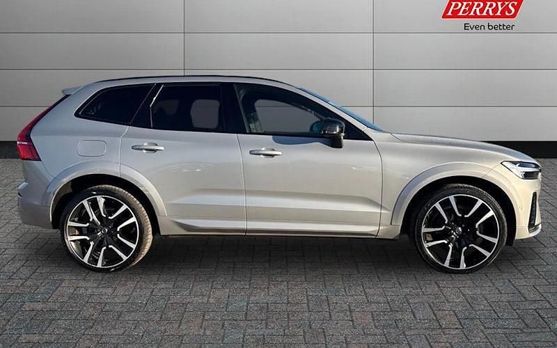 Used Volvo XC60 R-Design Pro 250 HP (183 kW) 2021 SUV