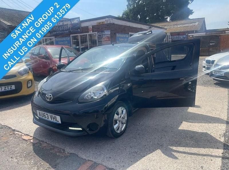 Black Used 2013 Toyota Aygo Style Hatchback | £3,999 (Fair price) - Image 1/4