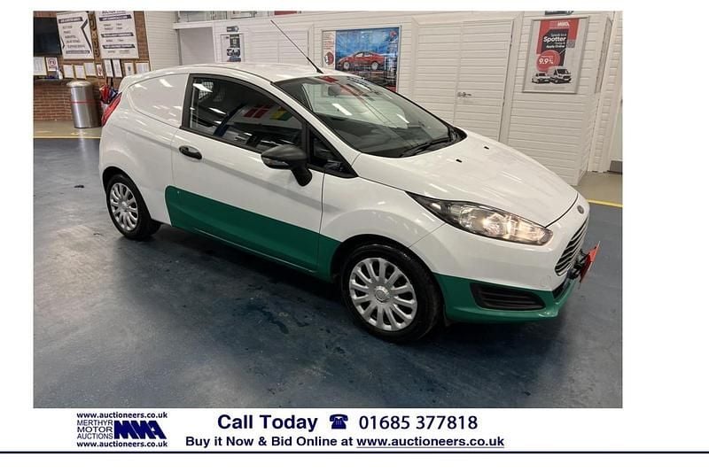 White Used 2015 Ford Fiesta Hatchback | £2,850 (Super price) - Image 1/4