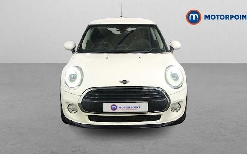Used Mini ONE Hatch 102 HP (75 kW) 2018 White Hatchback