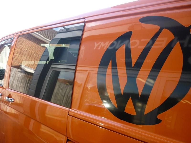 Used VW Transporter 102 HP (75 kW) 2007 Orange Van