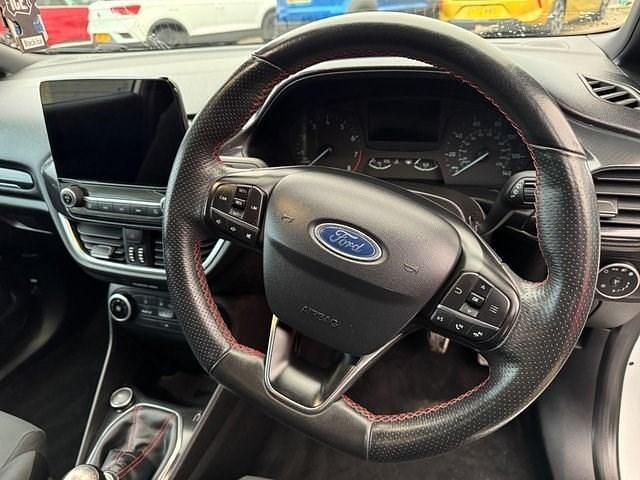 Usado Ford Fiesta ST-Line 100 HP (73 kW) 2019 Branco Citadino
