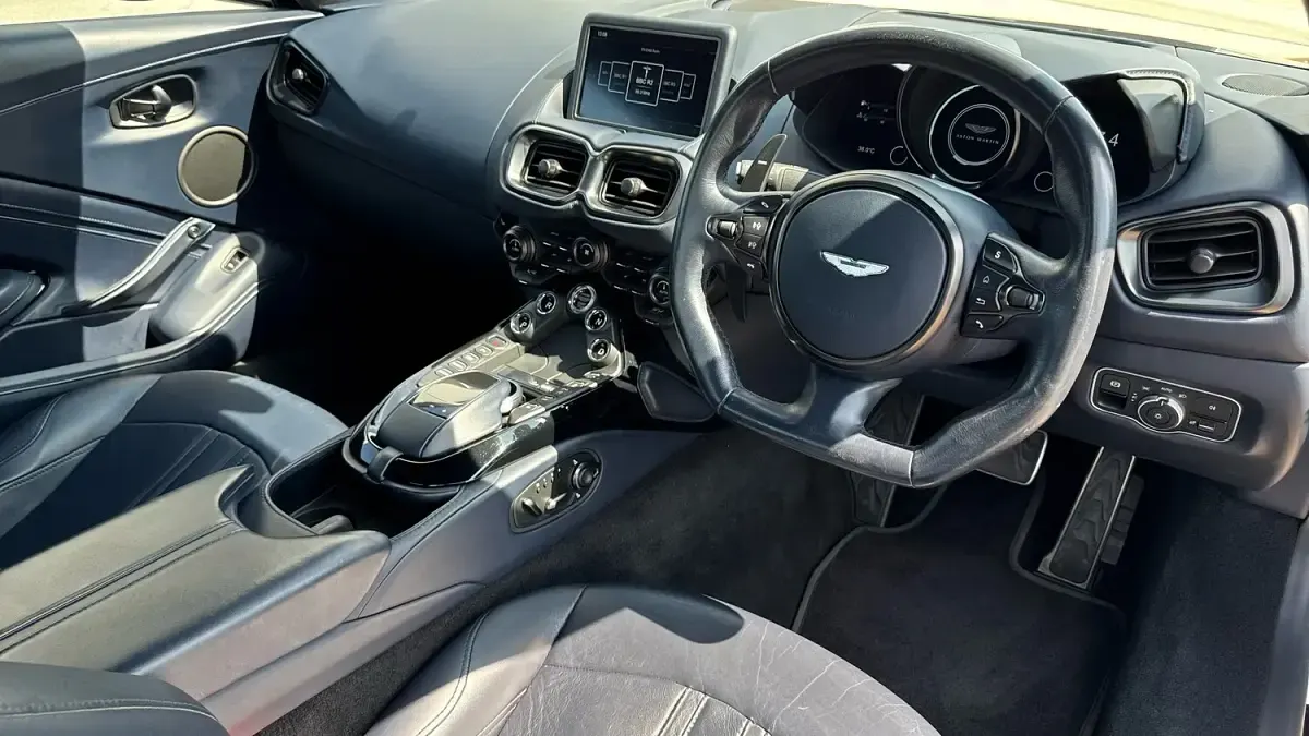 Used Aston Martin Vantage 510 HP (375 kW) 2019 Blue Coupe