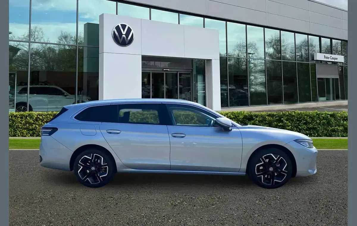 Used VW Passat Elegance 150 HP (110 kW) 2026 Silver Estate