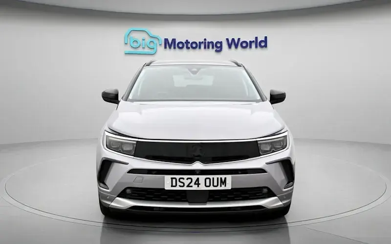 Second-hand Vauxhall Grandland X Ultimate 131 CP (96 kW) 2024 Gri SUV