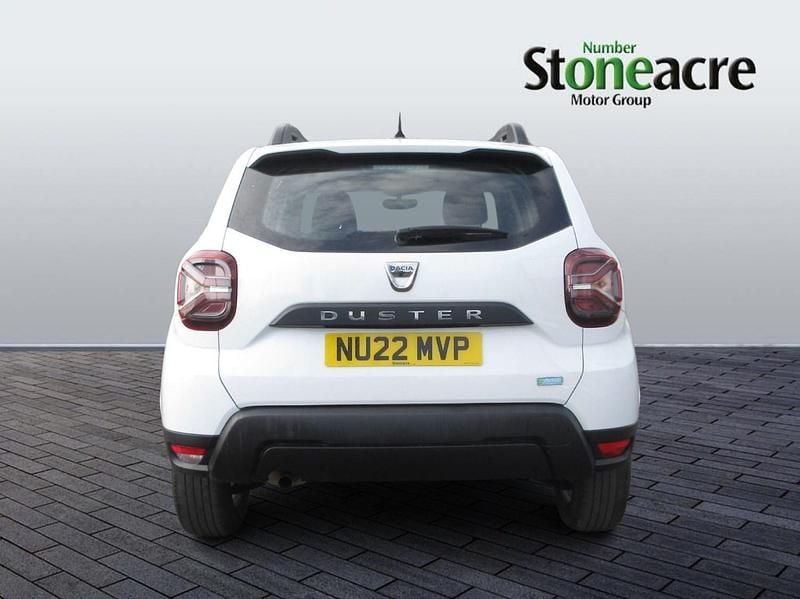 Used Dacia Duster Essentiel 100 HP (73 kW) 2022 White SUV