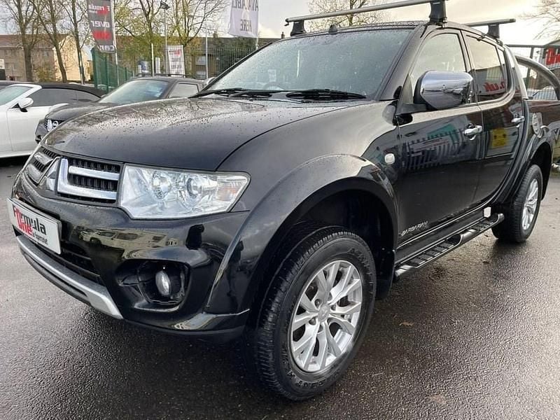 Used Mitsubishi L200 175 HP (128 kW) 2014 Black Pickup